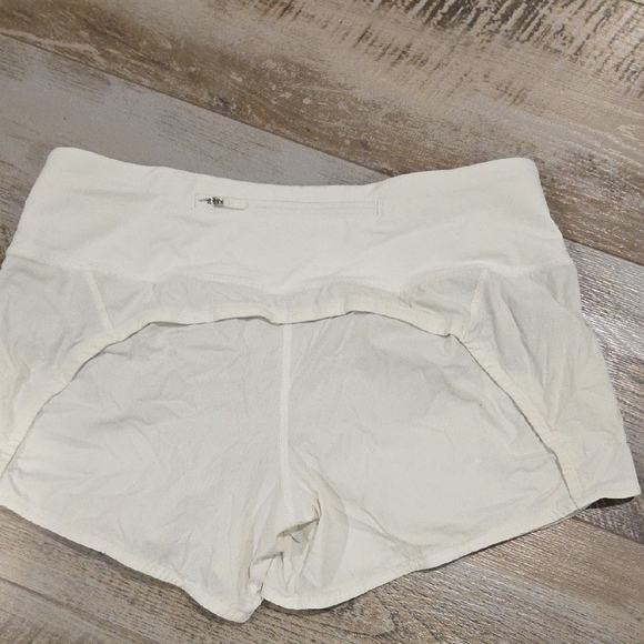 Lululemon Athletica  Athletic Shorts Moisture-Wicking Design - Picture 3 of 5